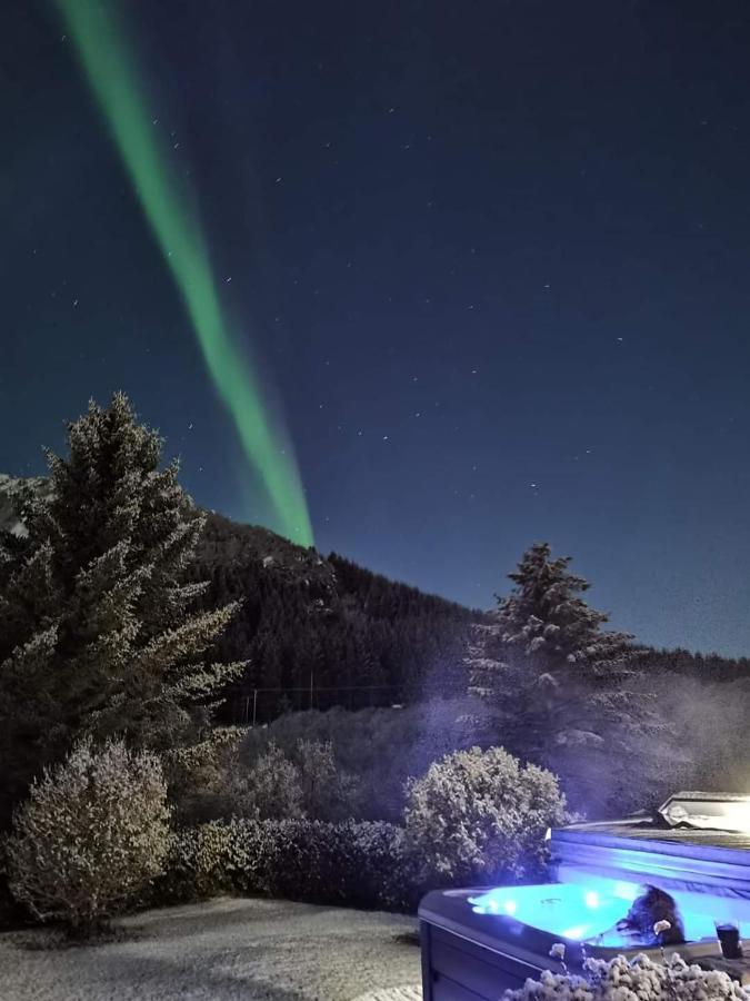 Banpim Hillside Lofoten With Jacusszi Gravdal  Exterior foto